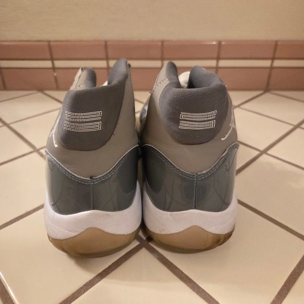 Air Jordan 11 Retro Cool Grey 2021 Mens Size 11 CT8012-005 Gray Basketball Shoes